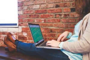 コラボ光で抱き合わせ契約を利用し、お得にネット回線を